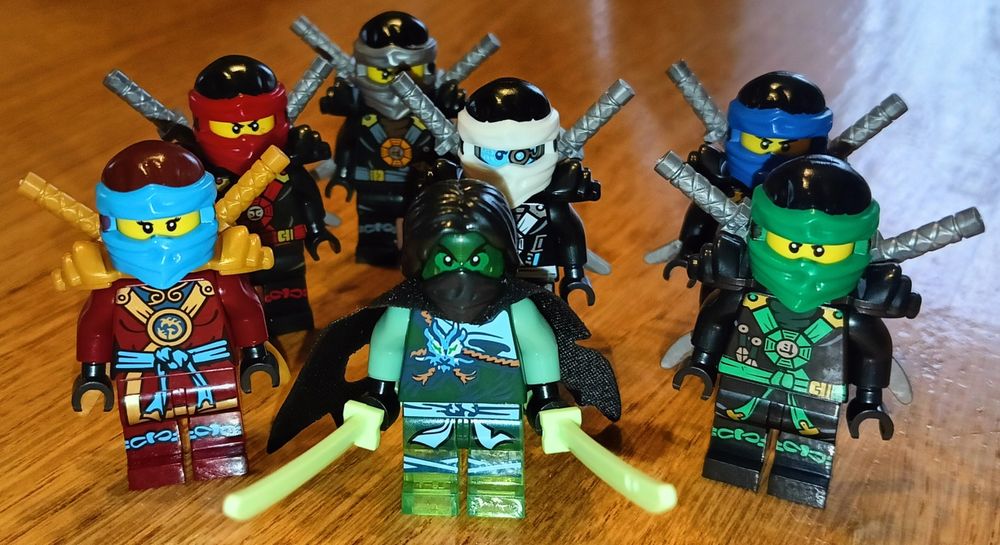 Lego Ninjago Kai, Lloyd, Nya, Cole, Zane, Jay, Morro sezon 5
