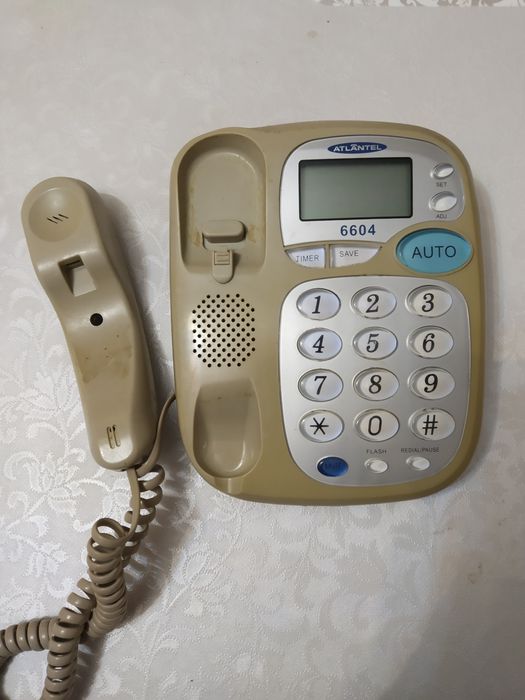 Stary aparat telefoniczny Atlantel. PRL
