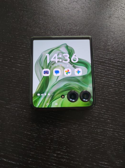 Motorola razr 50 ultra 12/512 ŚWIETNY STAN