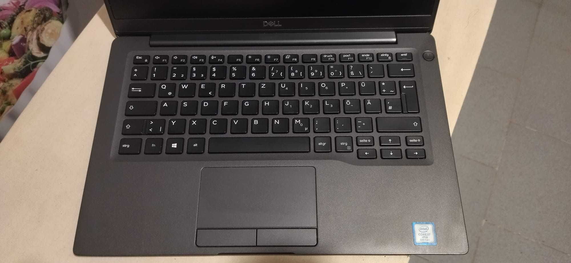Portátil Dell Latitude 7400