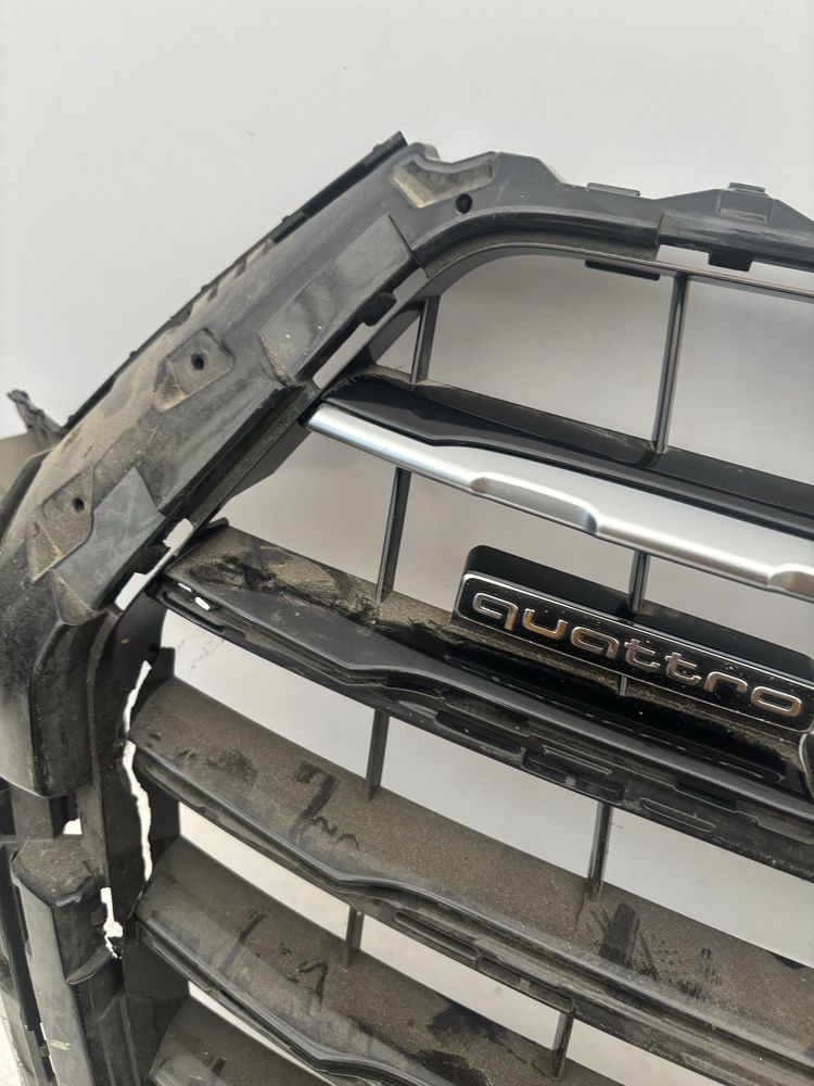 Audi Q7 4M 4M0 16- chrom satyna listwa atrapy grilla chromy przód PDC