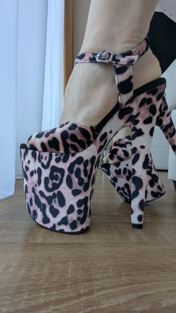 Sandalki do exotic pole dance