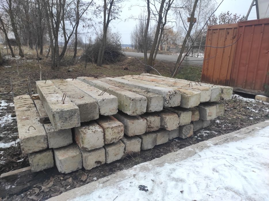 Продаються бетонні перемички