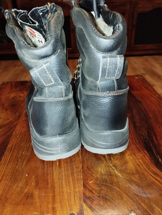 Buty robocze,nowe, zimowe, ocieplenie. Rozmiar 44