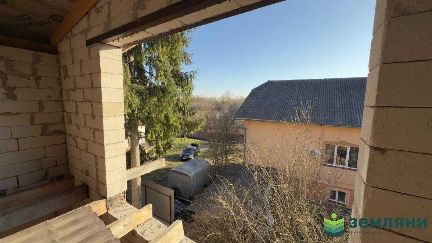 Продається будинок в с.Підлужжя