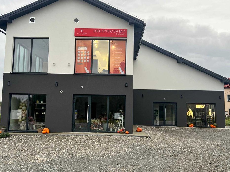 Wynajme lokale usługowe , duzy parking , nowy pasaż , przy drodze 776