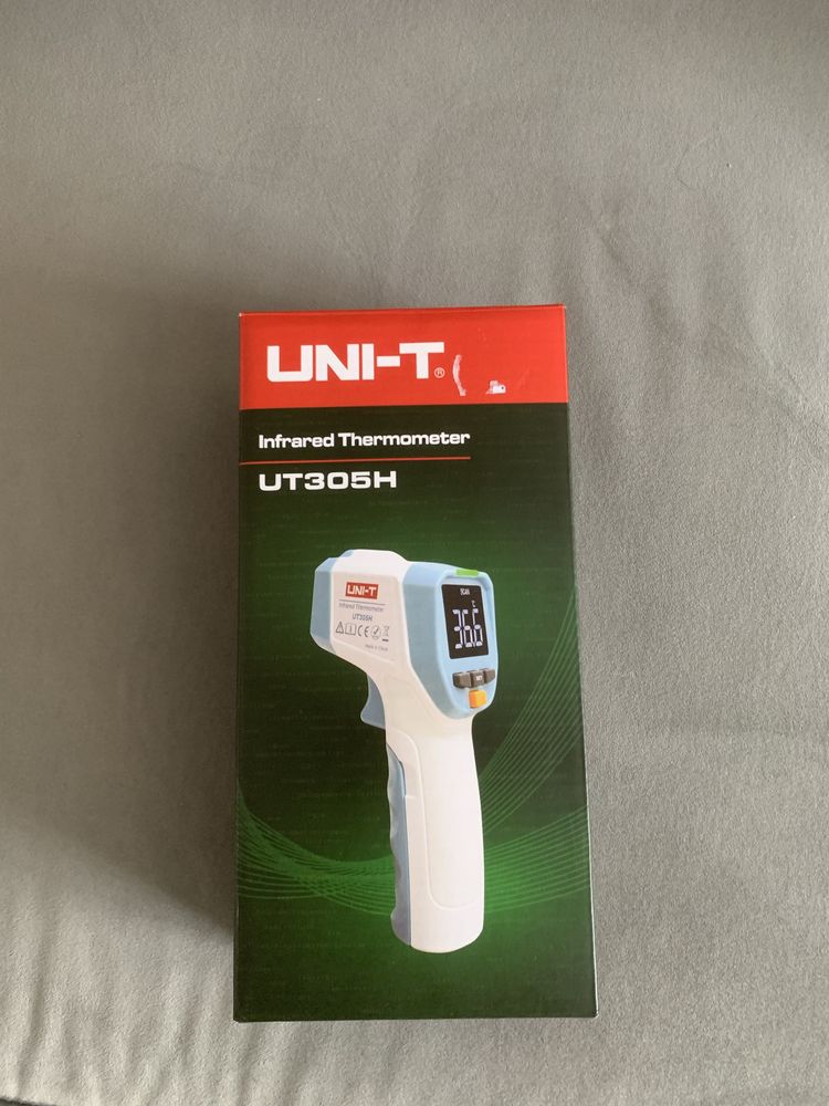 Termometr bezdotykowy UNI-T