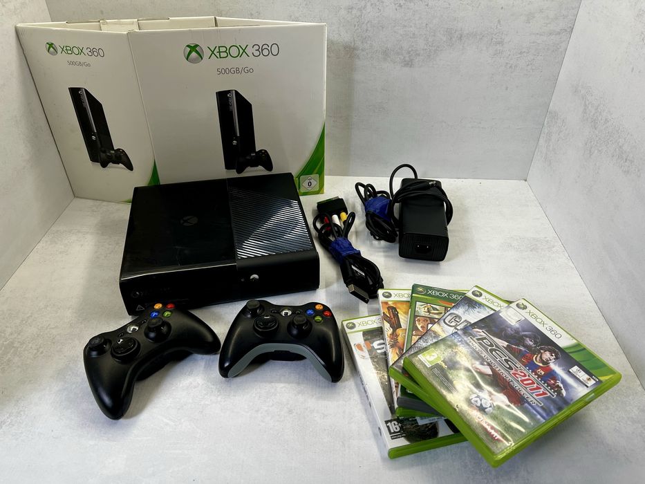 Xbox 360 slim e + dysk 500gb 2 pady