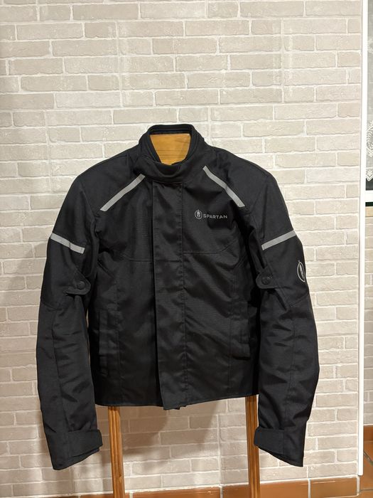 KEEWAY RKF 125 + 2 capacetes, luvas, cascaco