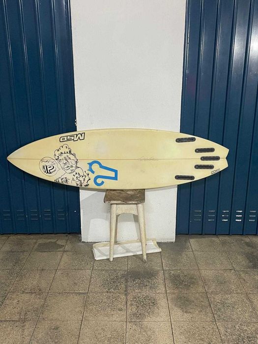 Prancha Epoxy c/ stringer 5'7 MSD