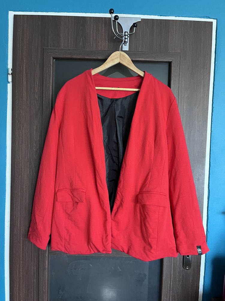 Czerwona dłuższa marynarka damska BeWear r.Xl,