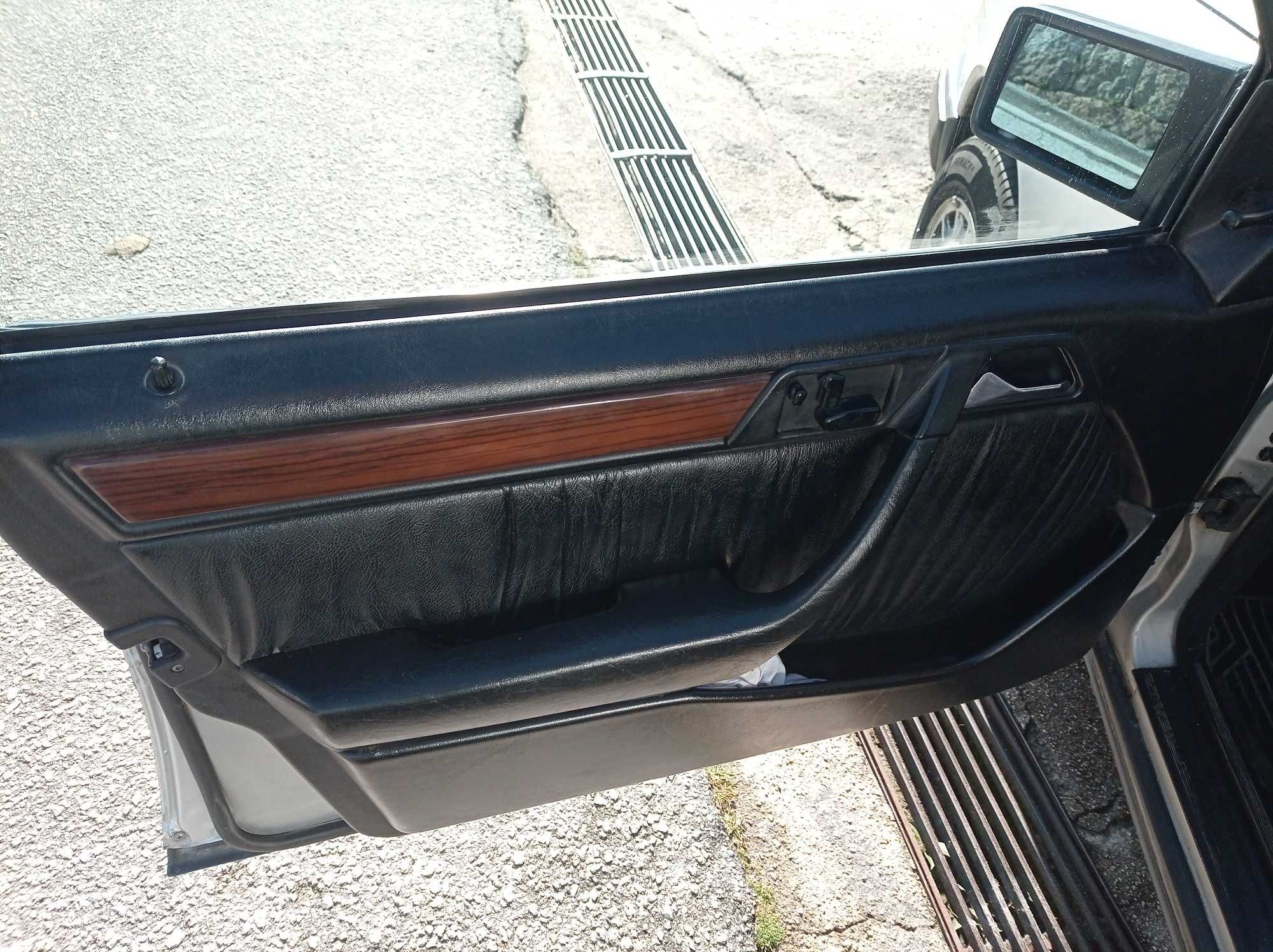 Mercedes 300D 4Matic -w124