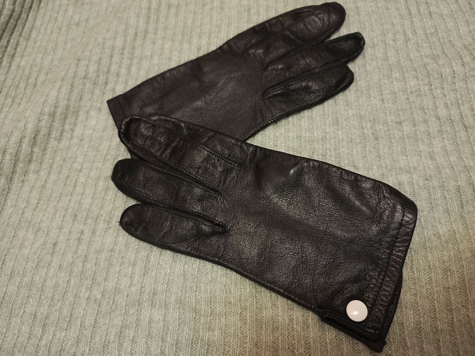 Рукавички печатки шкіряні нові.