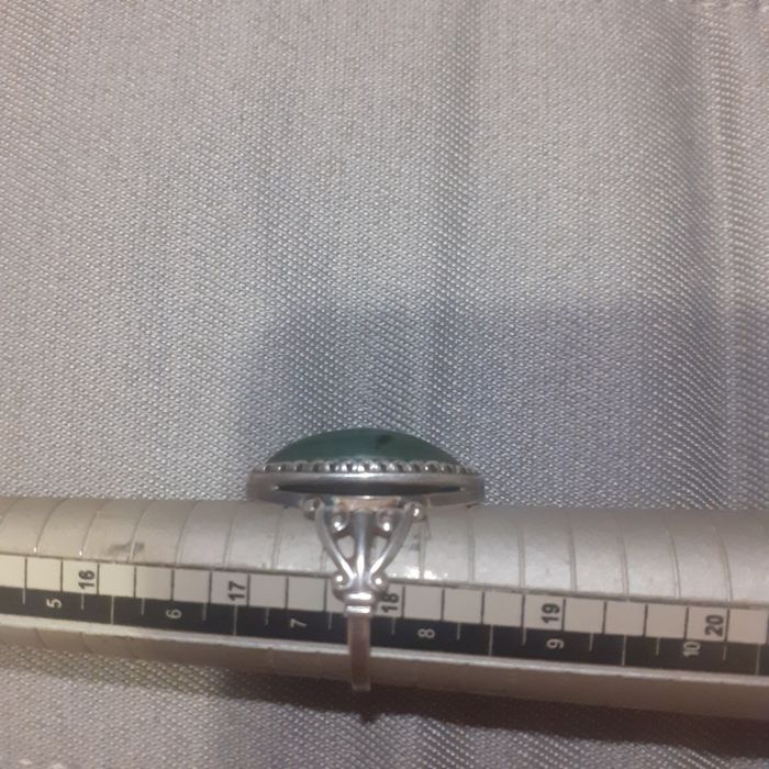 Серьги и кольцо СССР серебро , нефрит .