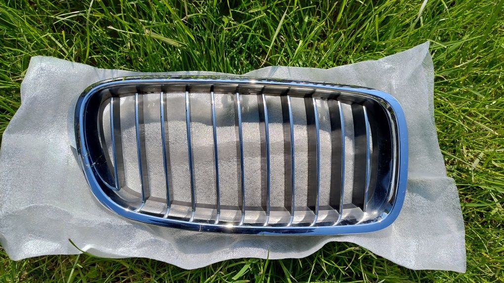 BMW F30/F31 Grill Atrapa Nerki