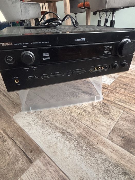 Amplituner YAMAHA RX-V640      z USA