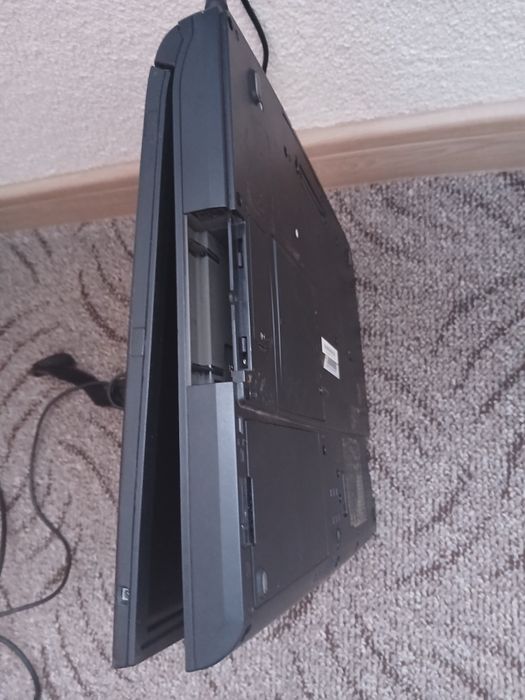 Toshiba Satellite Pro 6100, brak zasilacza,dysku.