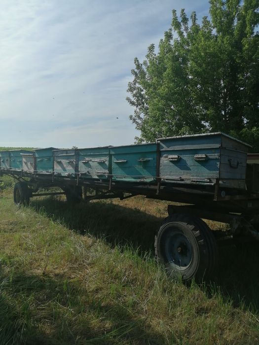 Продам два причіпи для пасіки