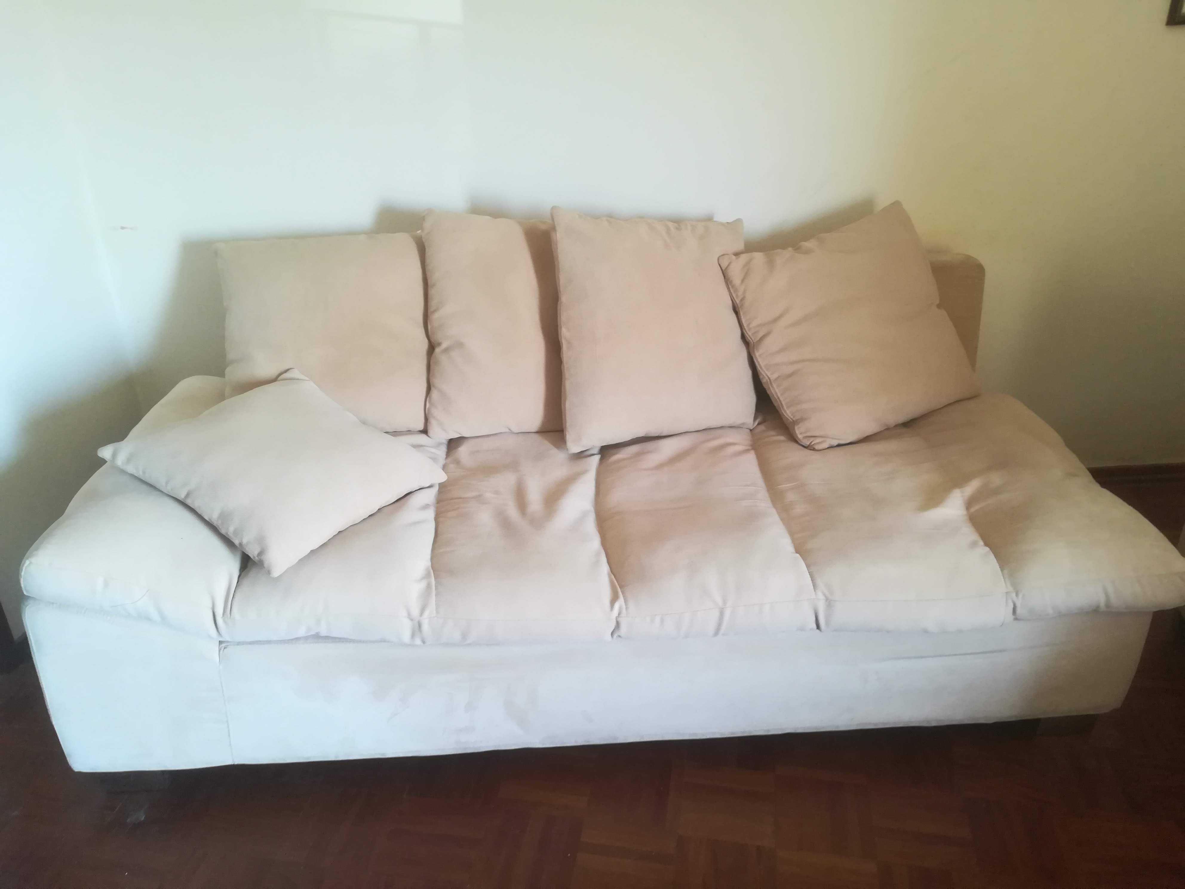 Conjunto de sofás