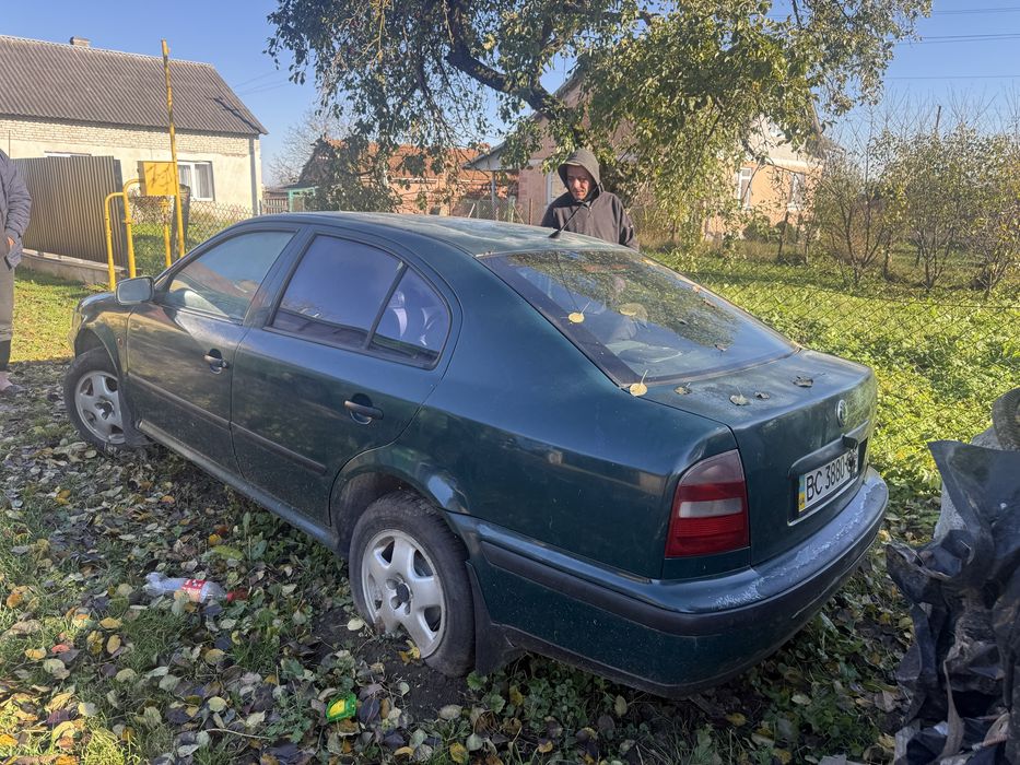 Продам Skoda octavia 1.6 1998