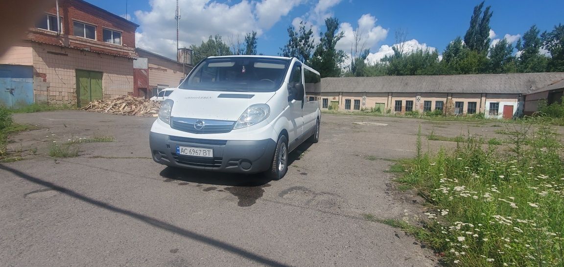 Opel Vivaro 2.0 пасажир