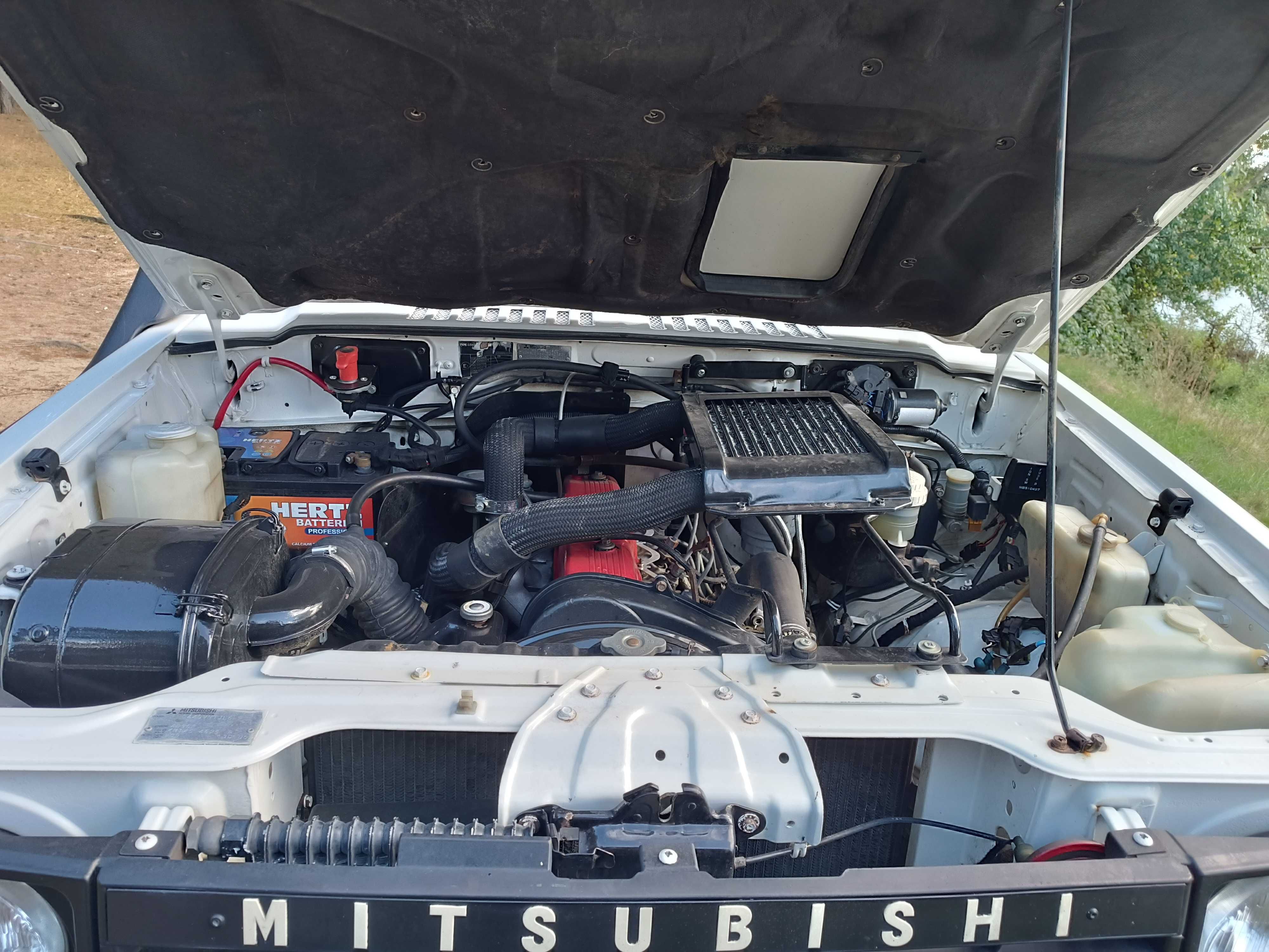 Mitsubishi PAJERO 2.5