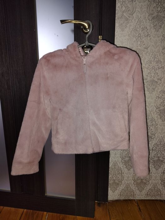 Легка шубка для дівчинки