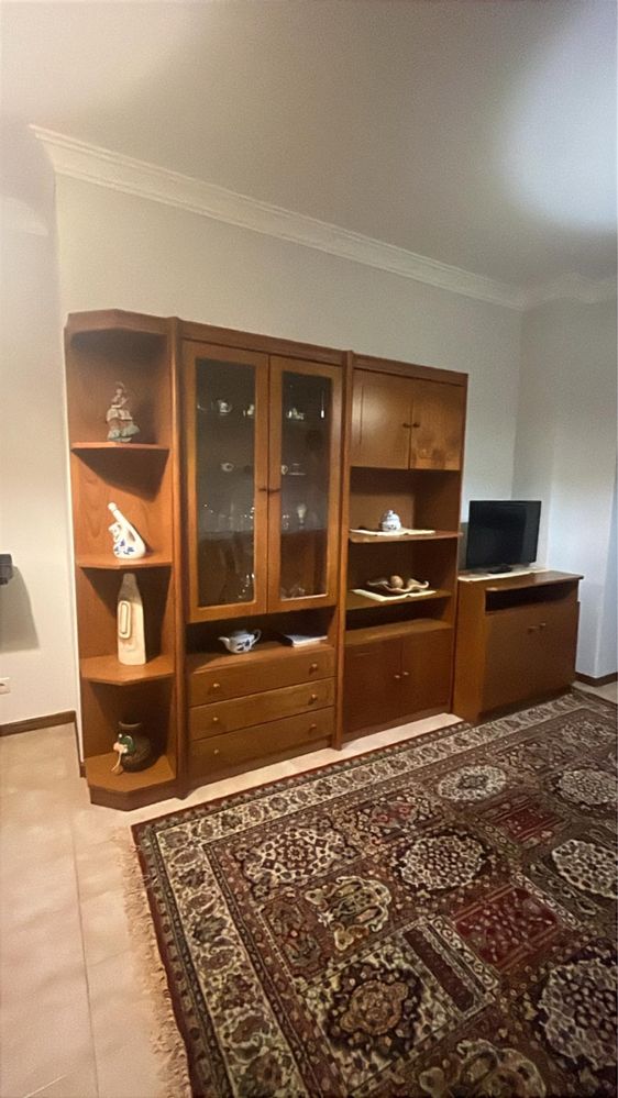 Estante/sala de estar com vitrines, armário e gavetas