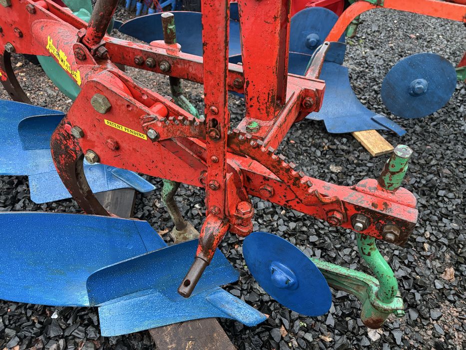 Плуг плужок Kverneland 2 корпусний захват 35 см