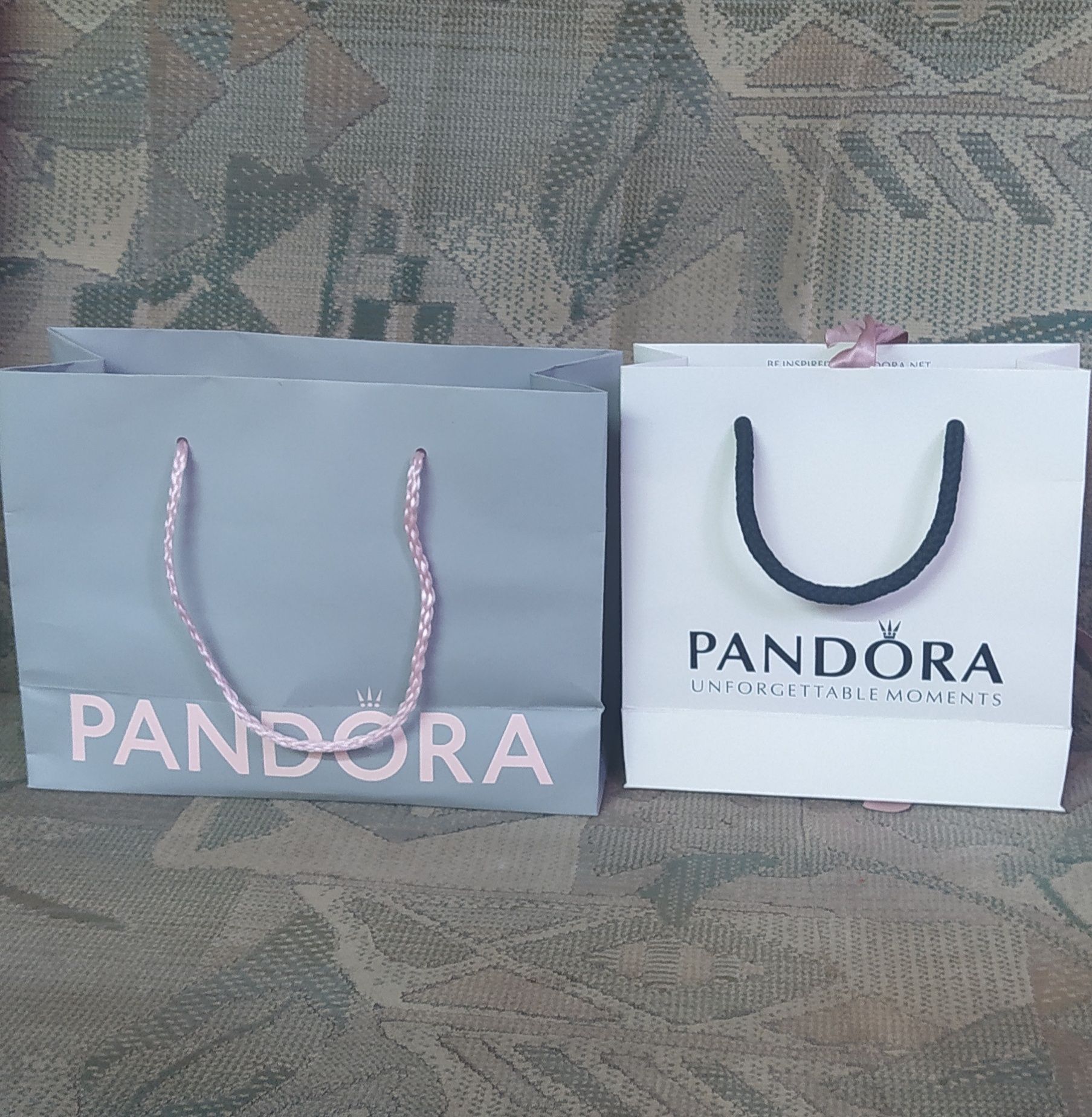 Коробки  от Pandora