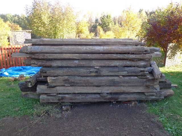 Stare drewniane belki 2,5 m- 3 m