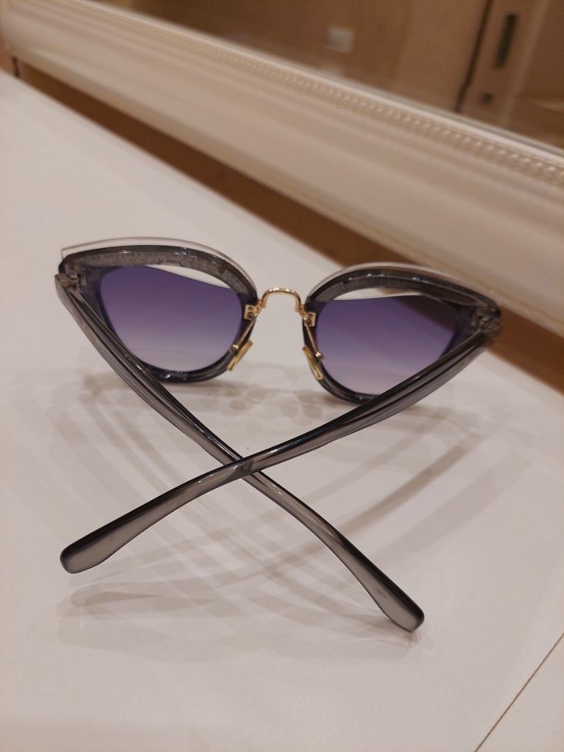 солнцезащитные очки miu miu