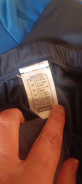 Conjunto de várias peças de roupa de menino
