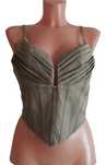 Śliczny khaki crop top sexy z dekoltem gorsetowy PrettyLittleThing M