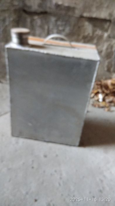 Бак з нержавіючої сталі