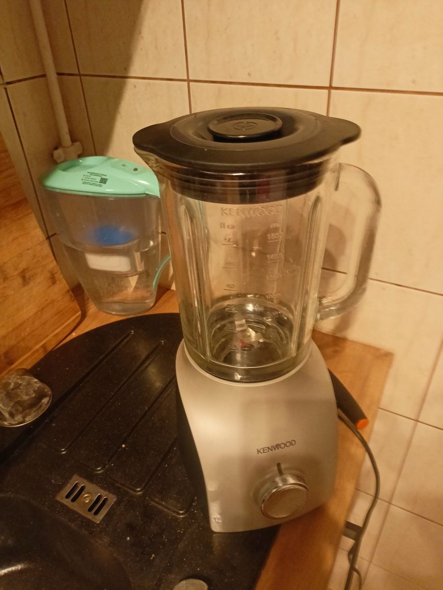 Blender kielichowy Kenwood BLM60