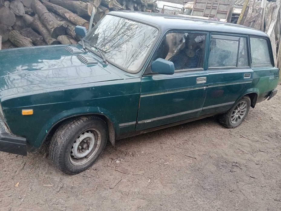 Продам автомобіль .Знаходимось в Київській області.