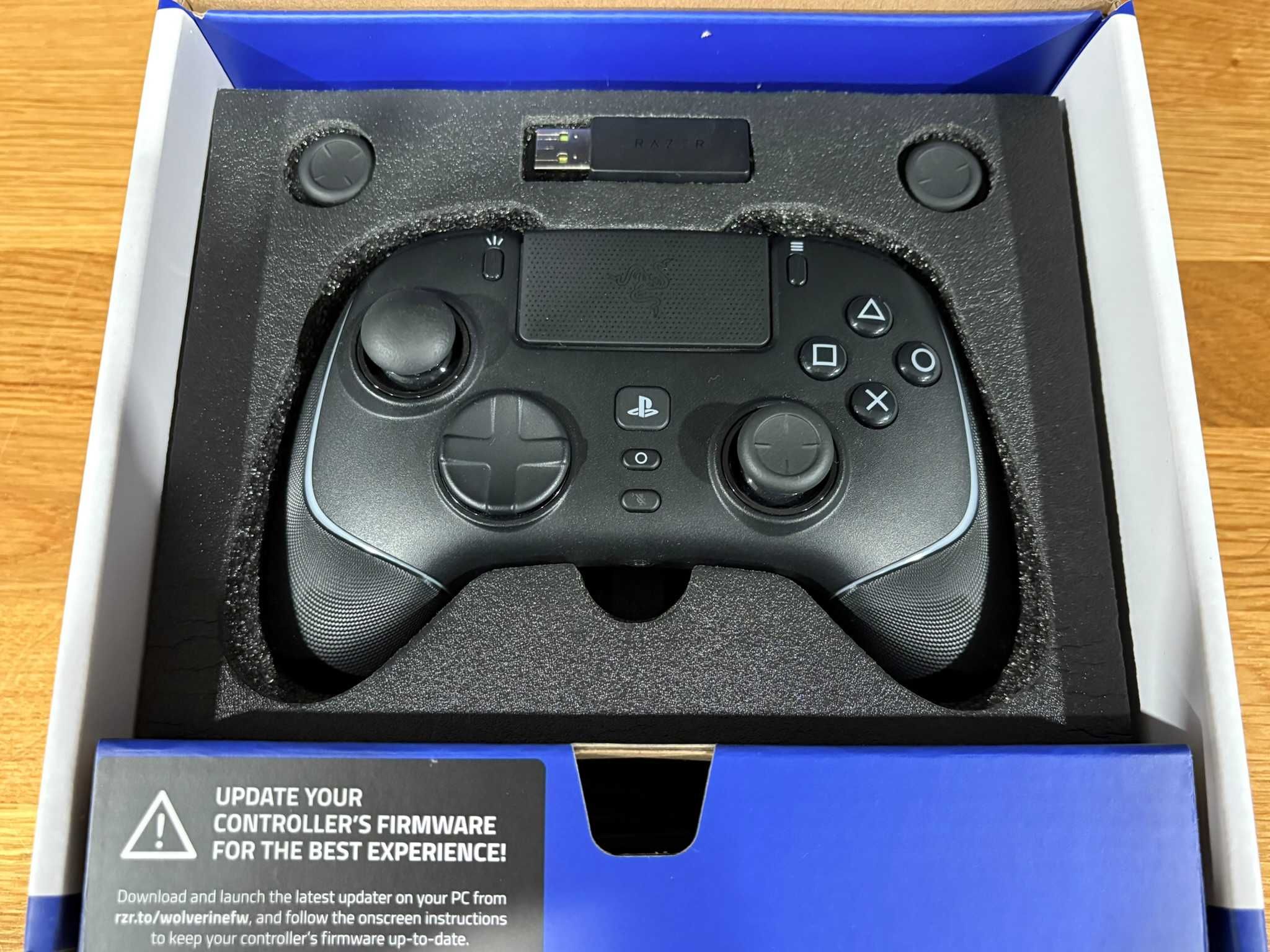 Pad bezprzewodowy Razer Wolverine V2 Pro