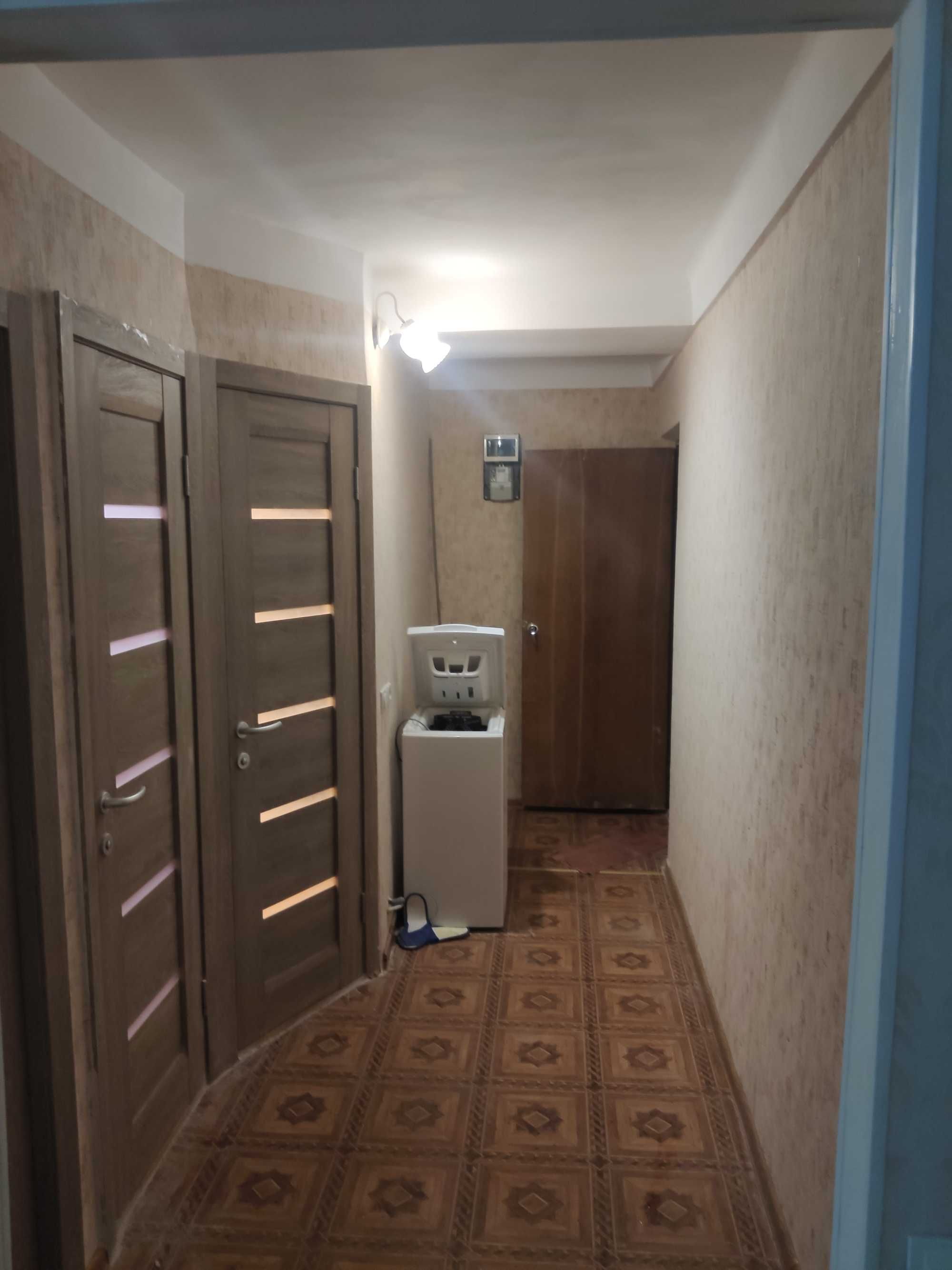 Своя посуточно 2 кімнатна квар вул Туполєва метро Нивки Сирець Святошин