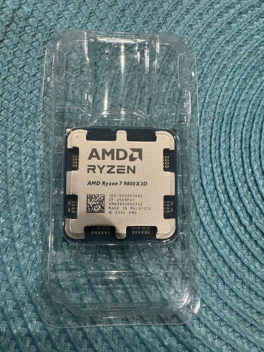 Procesor AMD Ryzen 9800x3d
