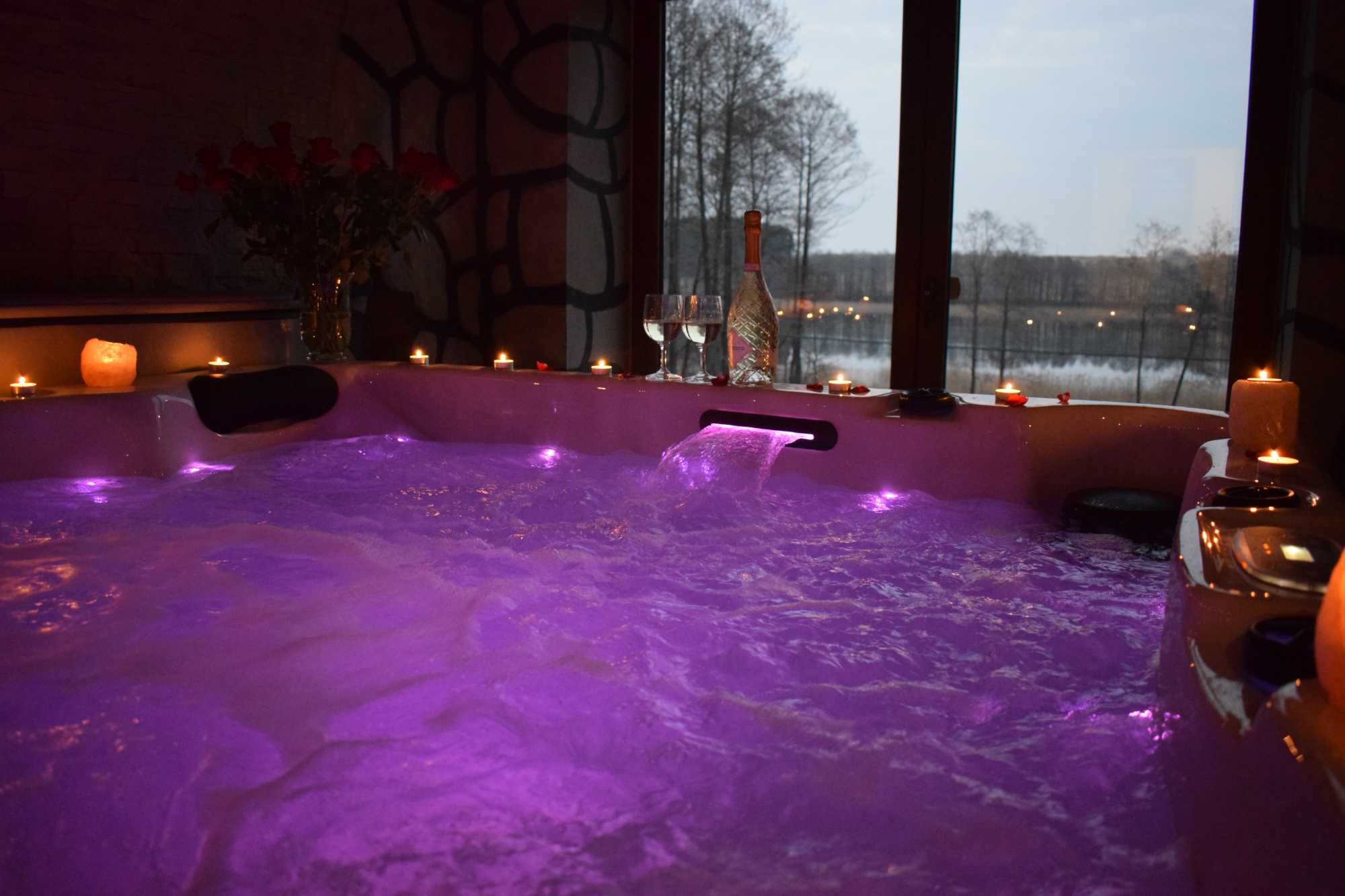 Pokoje, widok na jezioro, sauna, jacuzzi ok Mrą