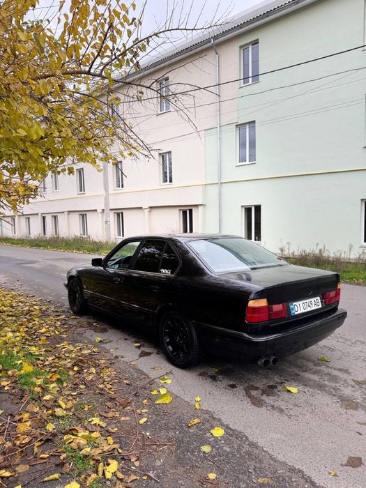 Продам BMW e34.