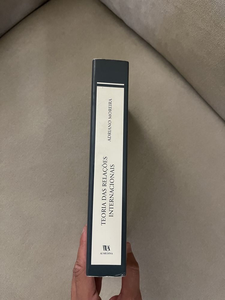 Teoria das Relações Internacionais - Adriano Moreira