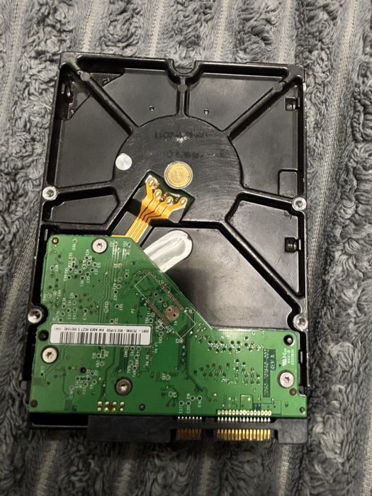 Жорсткий диск western digital на 1,5 терабайта