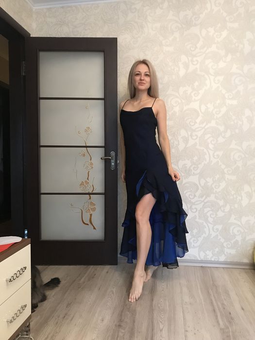 Вечірня шифонова сукня