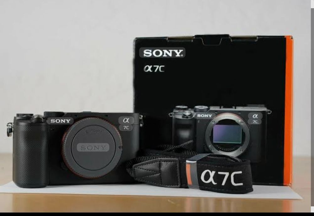 Sony Alpha a7C Full Frame + EXTRAS