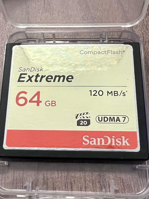 SanDisk Extreme 64 GB UDMA7 CompactFlash Card - preto/dourado