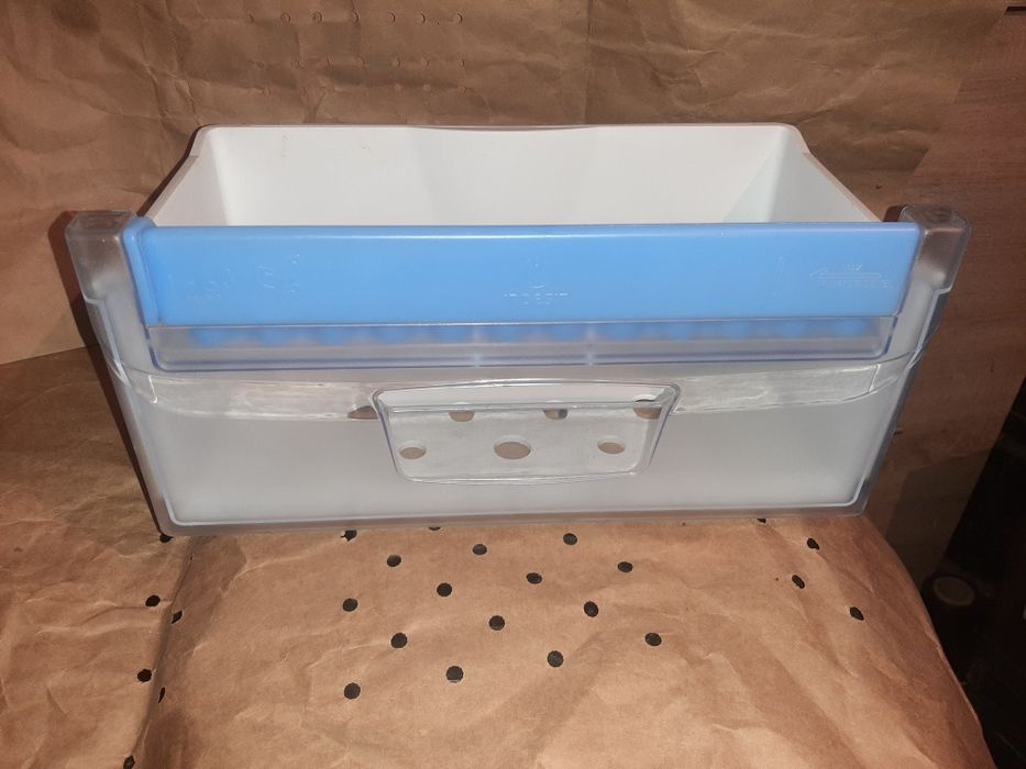 Szuflada do lodówki Indesit