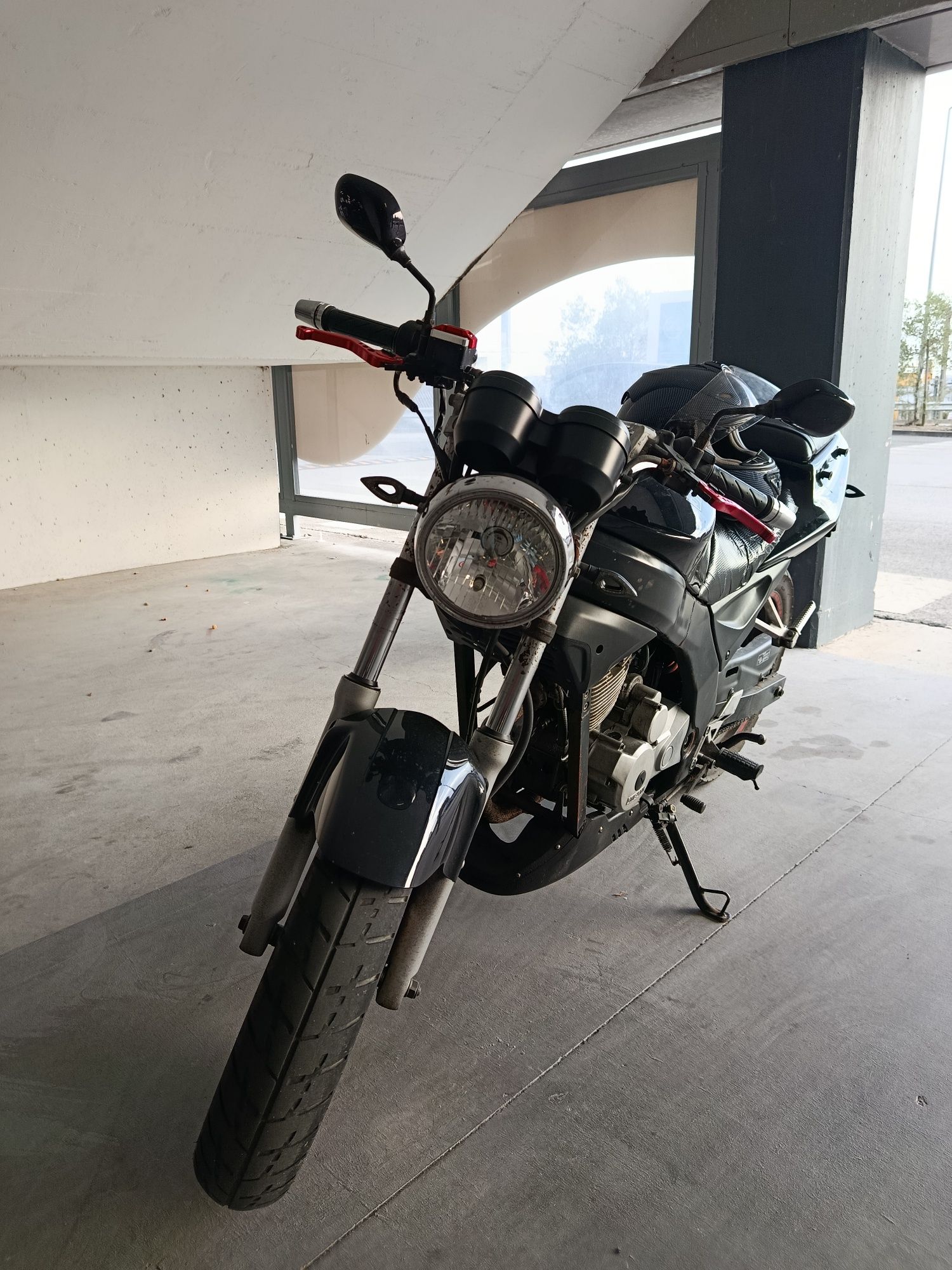 Daelim Roadwin FI 125cc