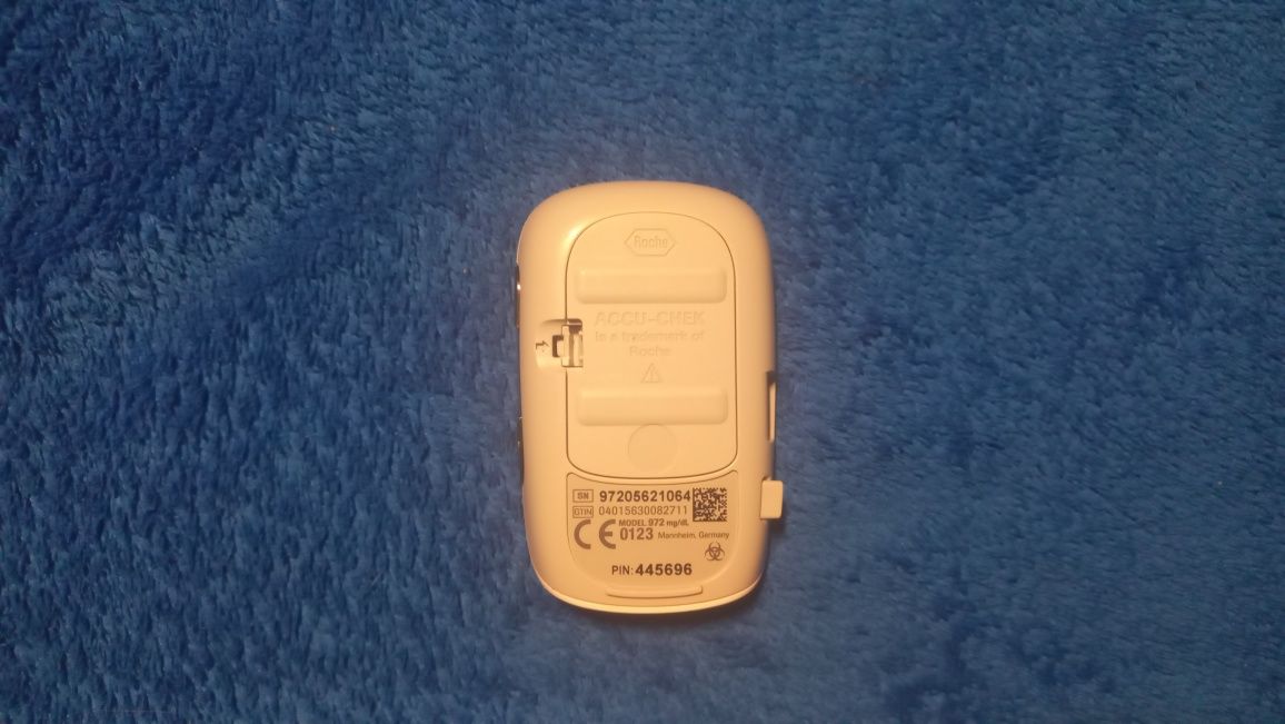 Glukometr Accu-Chek Instant
